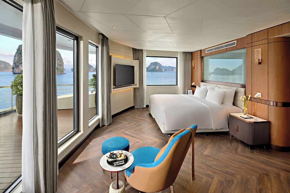 essence grand halong bay cruise
