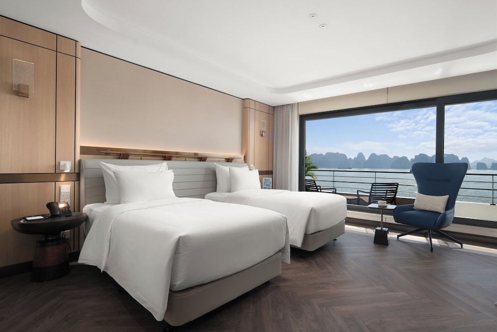 essence grand halong bay cruise