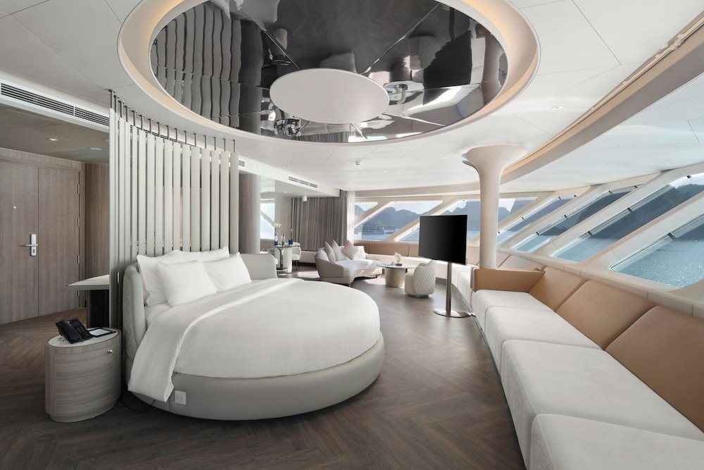 essence grand halong bay cruise