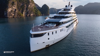 essence grand halong bay cruise