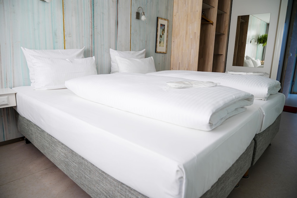 abalon hotel ideal