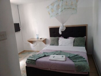 white house lounge and guest house