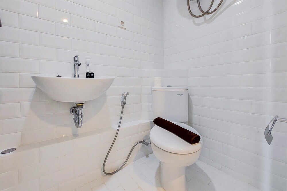 spacious and elegant studio loft kingland avenue apartment