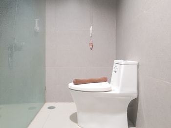 spacious and elegant 1br at patraland amarta apartment