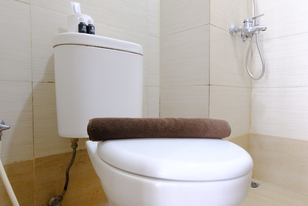 strategic and comfortable 2br apartement at gateway pasteur