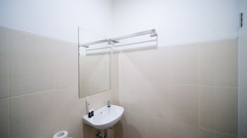 compact and cozy stay studio at bale hinggil apartment