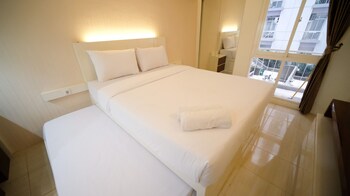 compact and cozy stay studio at bale hinggil apartment