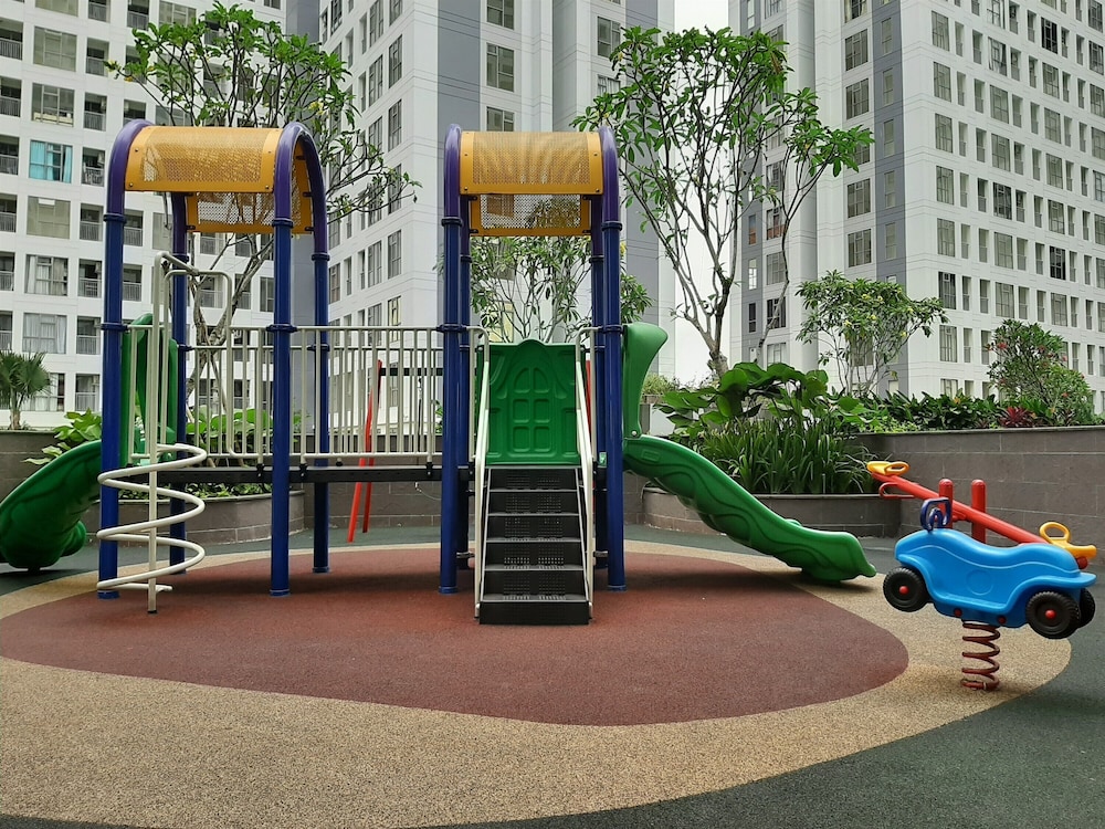 strategic and nice studio apartment at m town residence