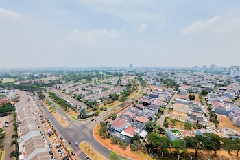 strategic and nice studio apartment at m town residence