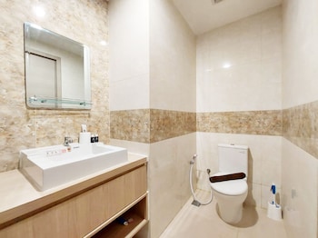 cozy stay studio at mataram city apartment