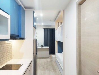 cozy stay studio at mataram city apartment