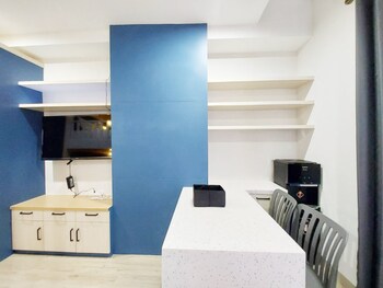 cozy stay studio at mataram city apartment