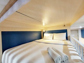 cozy stay studio at mataram city apartment