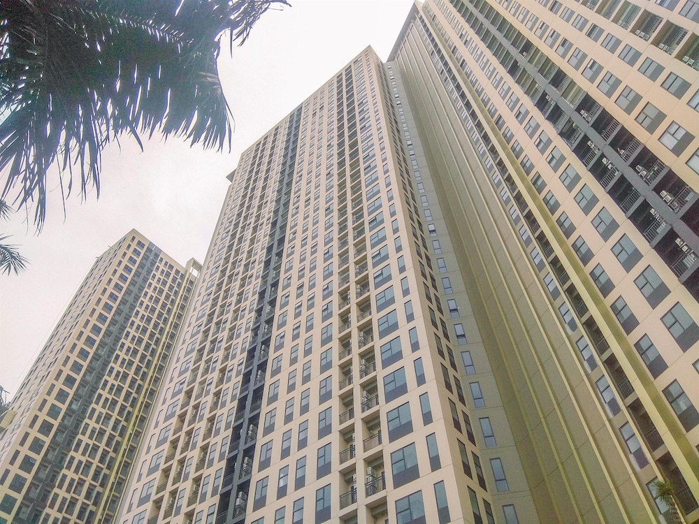 comfy and modern studio transpark cibubur apartment