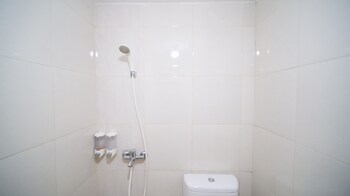 warm designed studio at orchard supermall mansion apartment