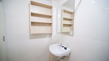 warm designed studio at orchard supermall mansion apartment