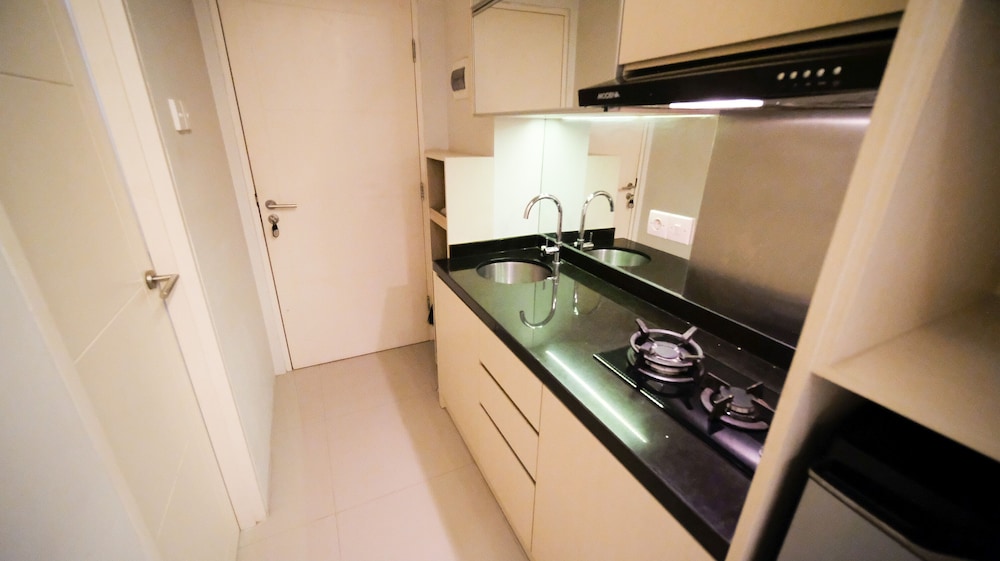 warm designed studio at orchard supermall mansion apartment