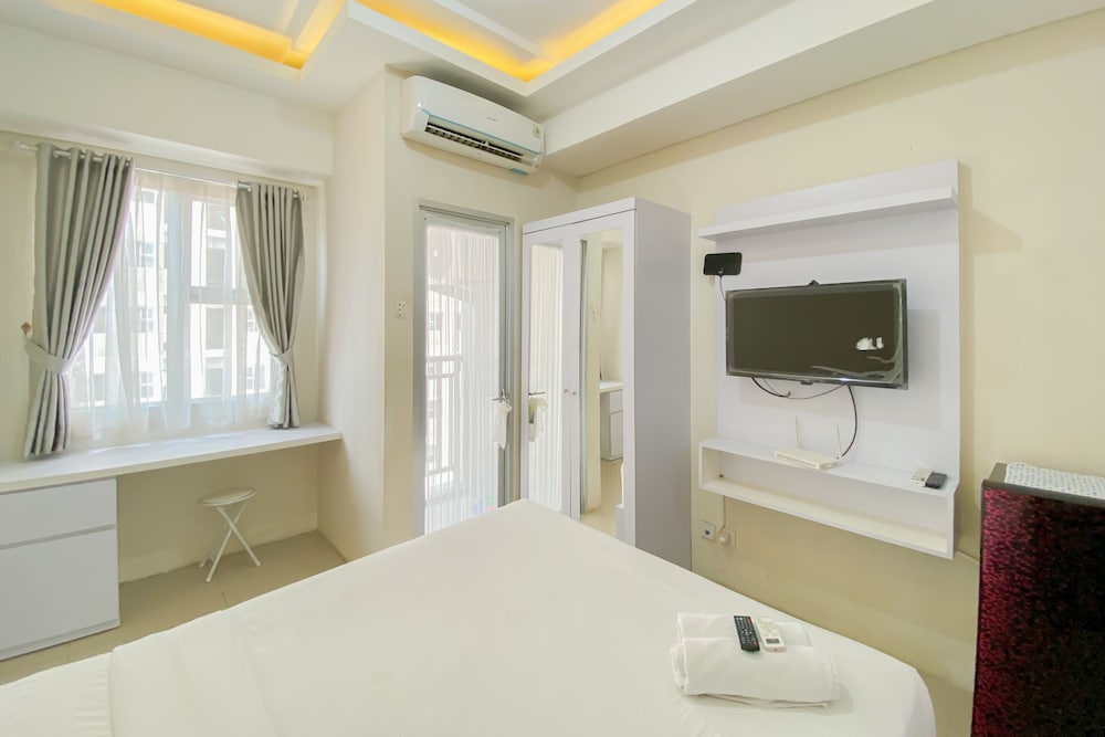 minimalist and cozy studio transpark juanda bekasi timur apartment