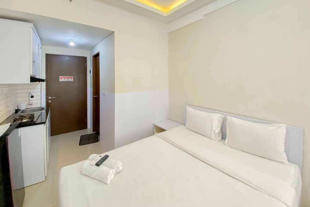 minimalist and cozy studio transpark juanda bekasi timur apartment