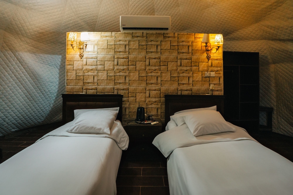 wadi rum desert dunes luxury camp