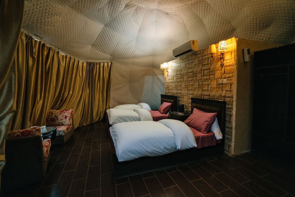 wadi rum desert dunes luxury camp