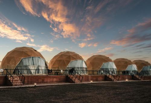wadi rum desert dunes luxury camp