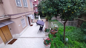 vatican green garden