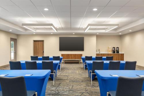 candlewood suites bessemer birmingham sw an ihg hotel