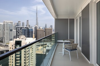 staybridge suites dubai business bay an ihg hotel