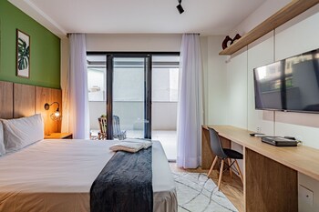 charlie nik vila mariana