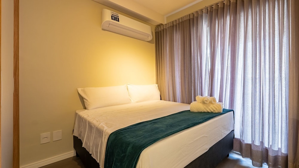 charlie nik vila mariana