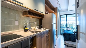 charlie nik vila mariana