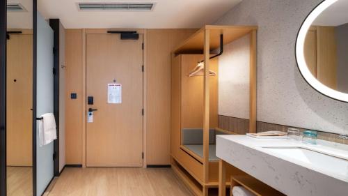 hilton garden inn kunming dianchi