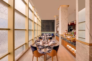 lemon tree premier malad mumbai