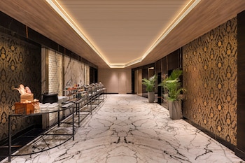 lemon tree premier malad mumbai