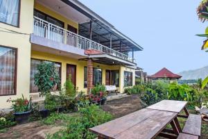 villa strawberry sembalun