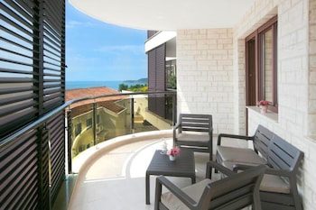 anatolia sea view one bedroom apartment