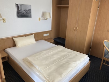 mirage city hotel stuttgart