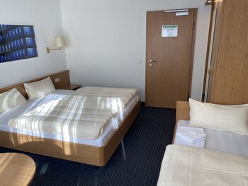 mirage city hotel stuttgart