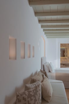 nomia sunset suites mykonos