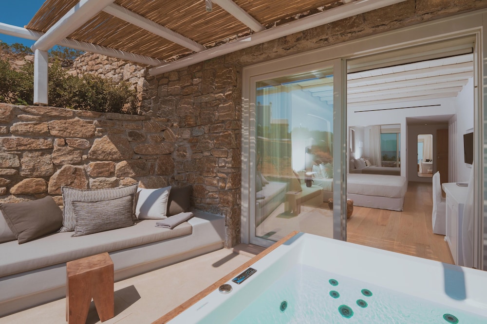 nomia sunset suites mykonos