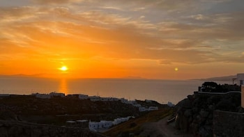 nomia sunset suites mykonos