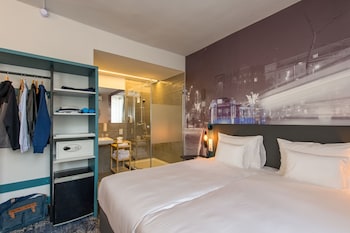three corners hotel anna