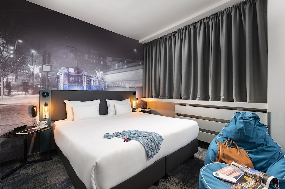 three corners hotel anna