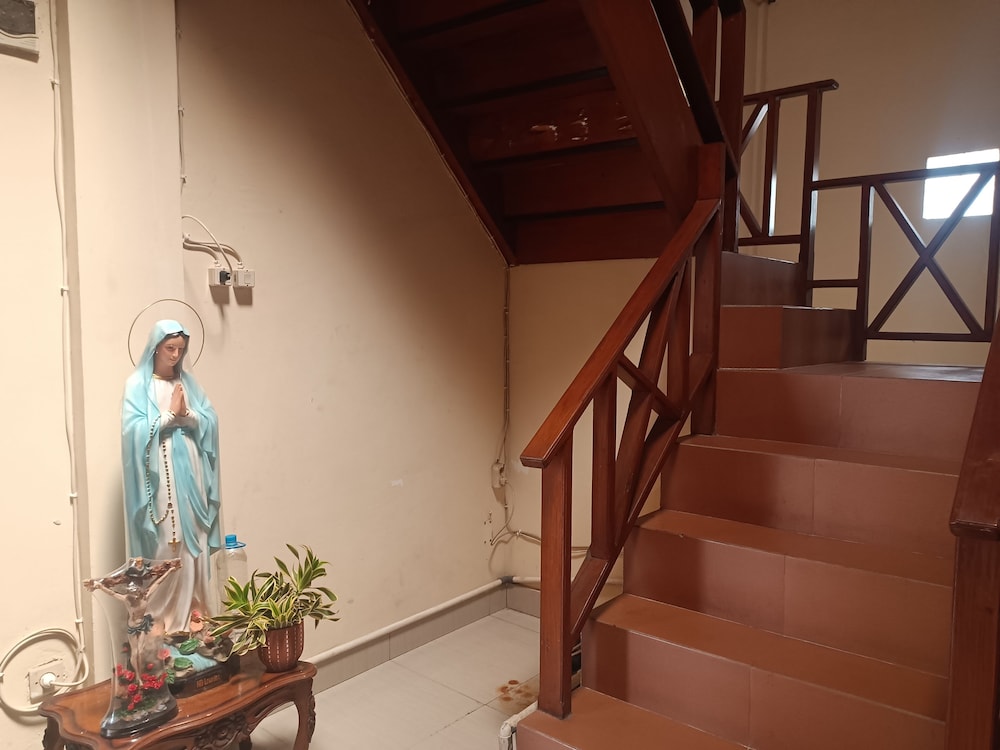 oyo 93303 lourdes blessing hill