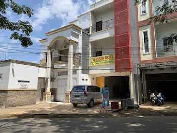 oyo 93309 mely homestay