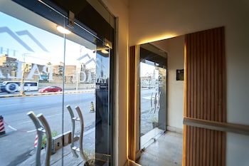 the palace pyramids inn