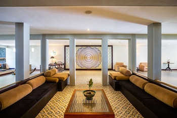 Earl's Reef Hotel,Near Golden Mile Beach,4 star