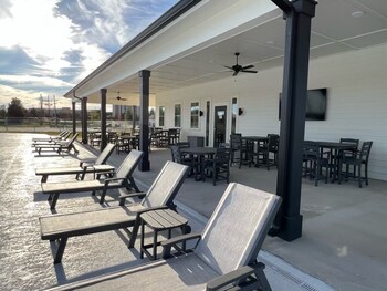 Tiger's Trail Rv Resort,United States Of America>>Baton Rouge,2.5 star
