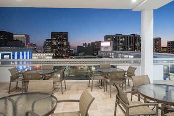 Holiday Inn Express San Diego Downtown By Ihg,1430 7Th Ave,3 star